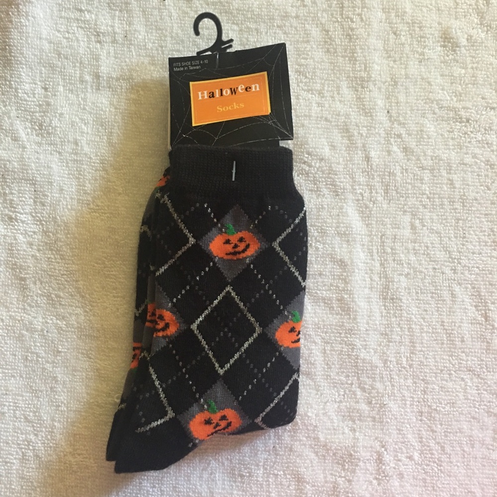 NWT black pumpkin Halloween socks 🎃